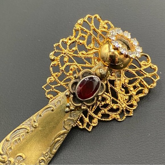 Artisan Heavenly Angel Pin Made of Vintage Spoon and Real Garnet Centre - Picture 7 of 12